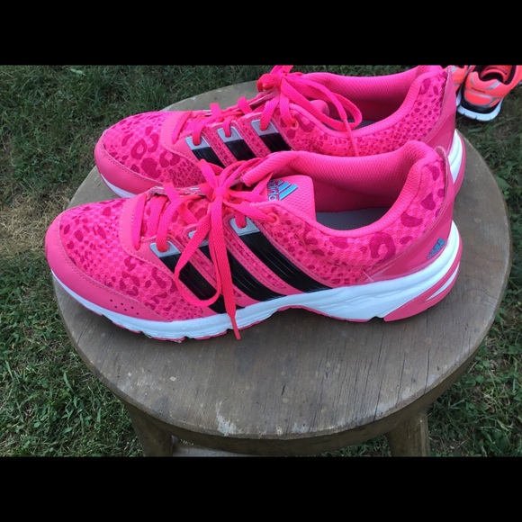 hot pink adidas running shoes